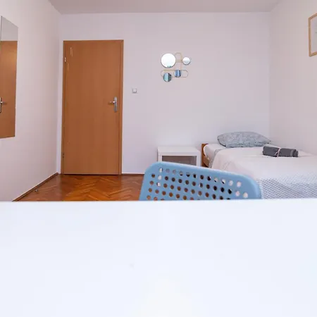 Regem Nowogrodzka Apartment